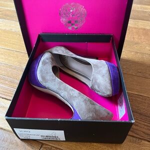 Vince Camuto Suede Stilettos - never worn!
